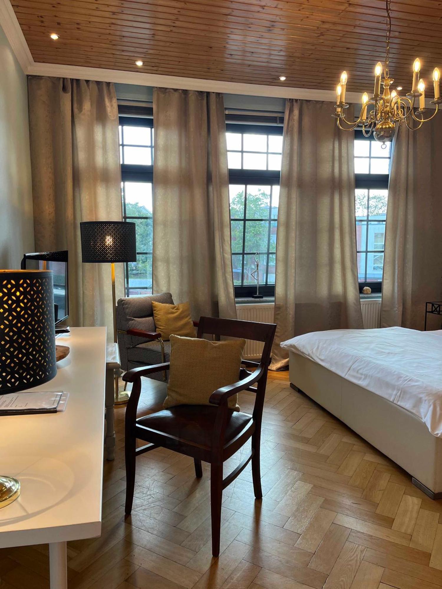 Appartementhaus Herrenhaeuser Gaerten * Hanóver